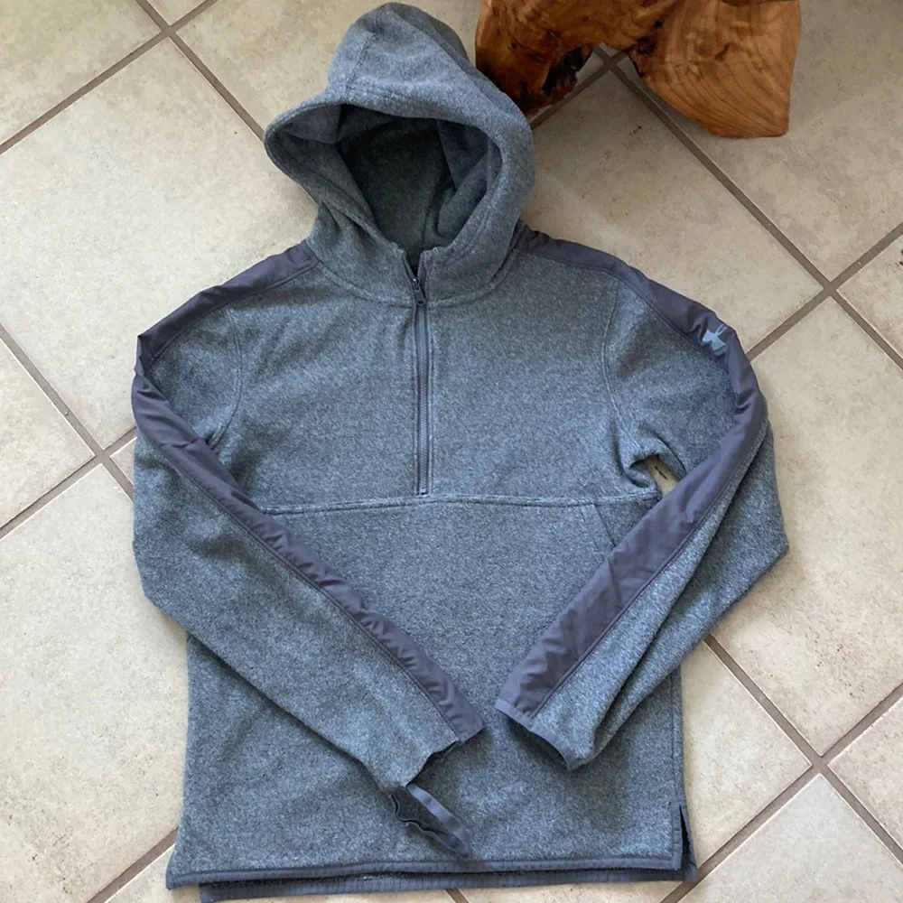 Under Armour pullover - Picture 1 of 4